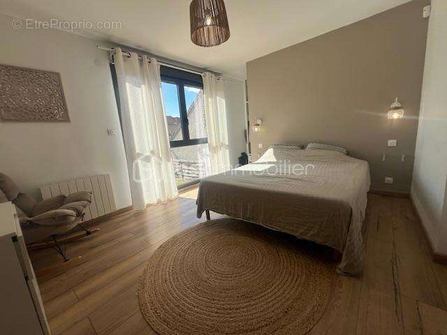 Maison à MANDRES-LES-ROSES