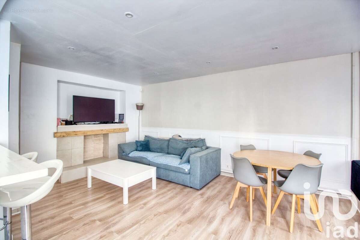 Photo 2 - Maison à CHARS