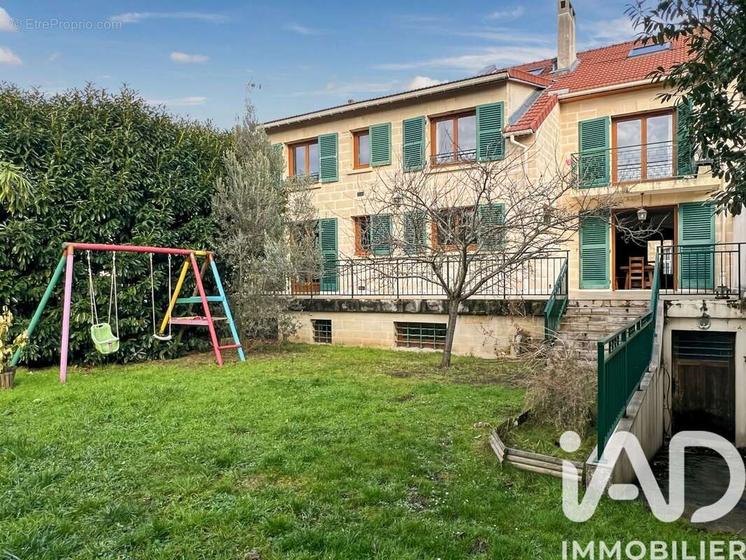 Photo 2 - Maison à SAINT-MAUR-DES-FOSSES