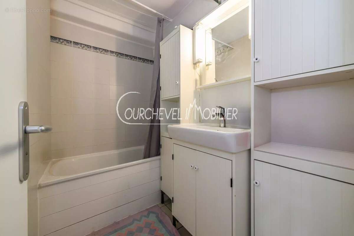 Appartement à LA PERRIERE