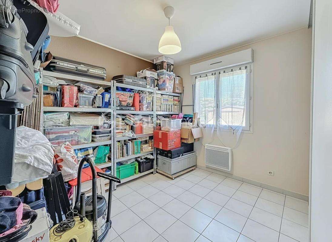 *** charmante maison t5 de plain-pied de 112m2 avec garage - lunel-viel *** - photo 13