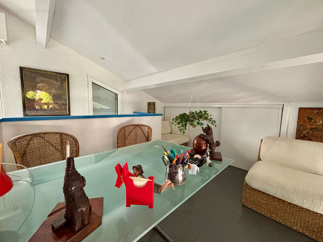 Villa d’architecte perchée dans les arbres avec piscine et vue panoramique - photo 17
