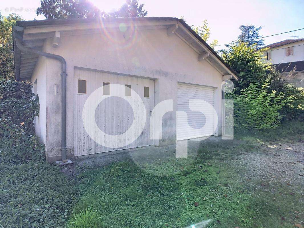 Maison à NOTRE-DAME-DE-SANILHAC