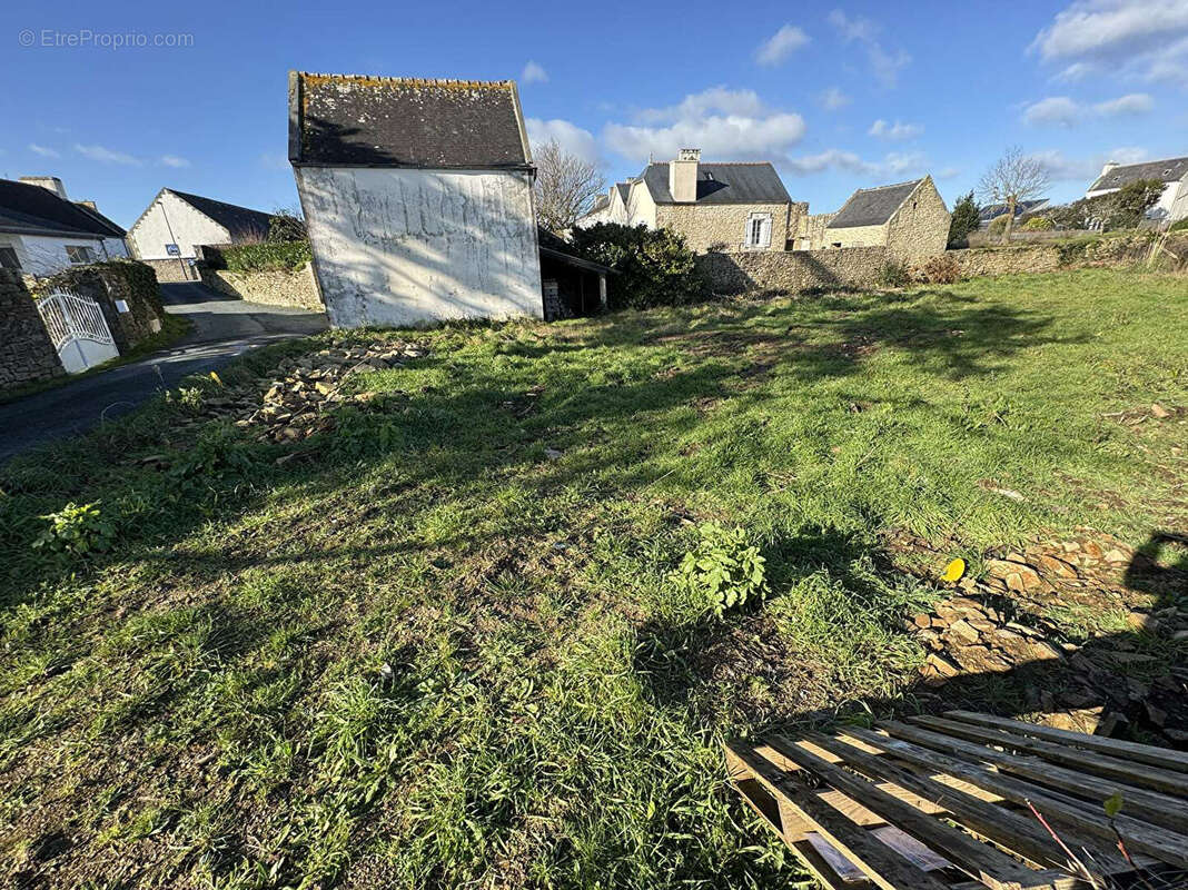 Terrain à PLOUHINEC