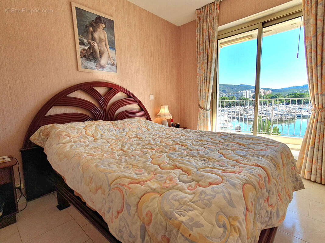 Appartement à MANDELIEU-LA-NAPOULE