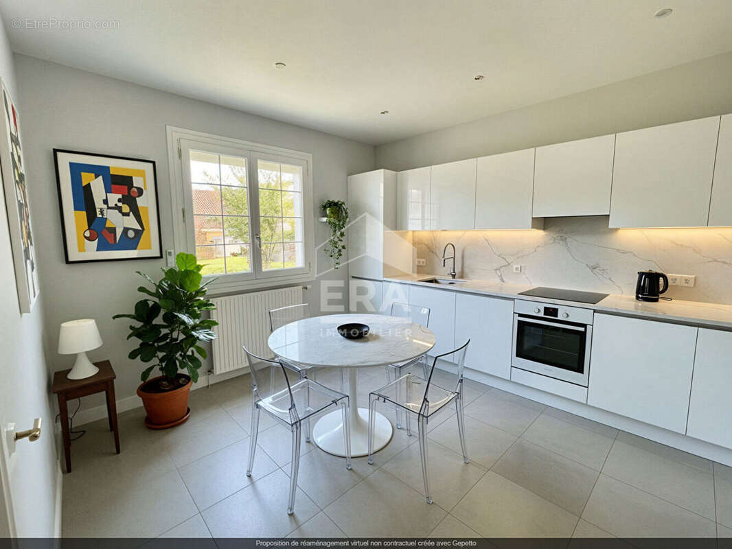 Maison à SAINT-JEAN-DE-BRAYE