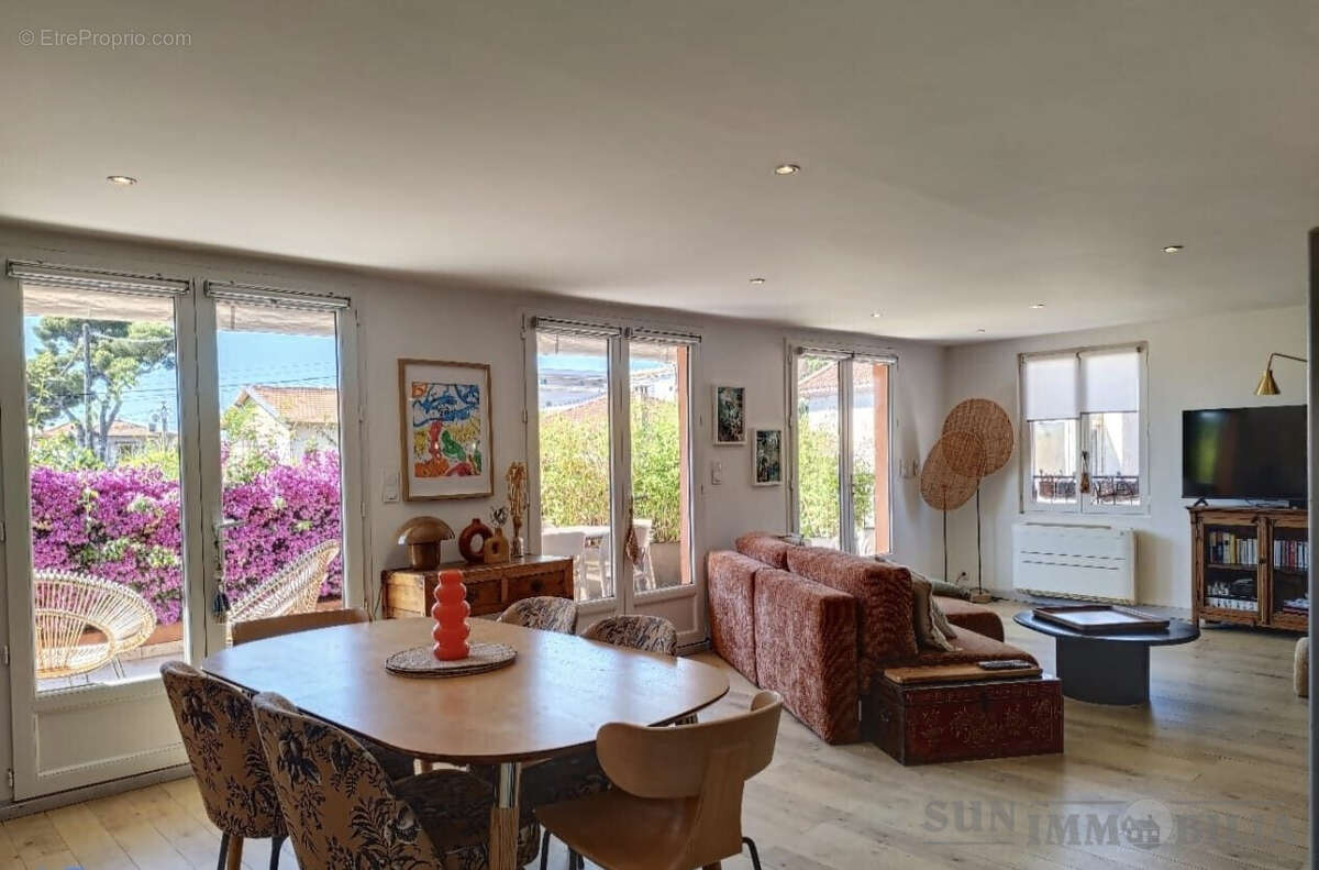 Maison 165 m² à Cagnes-Sur-Mer  - photo 6