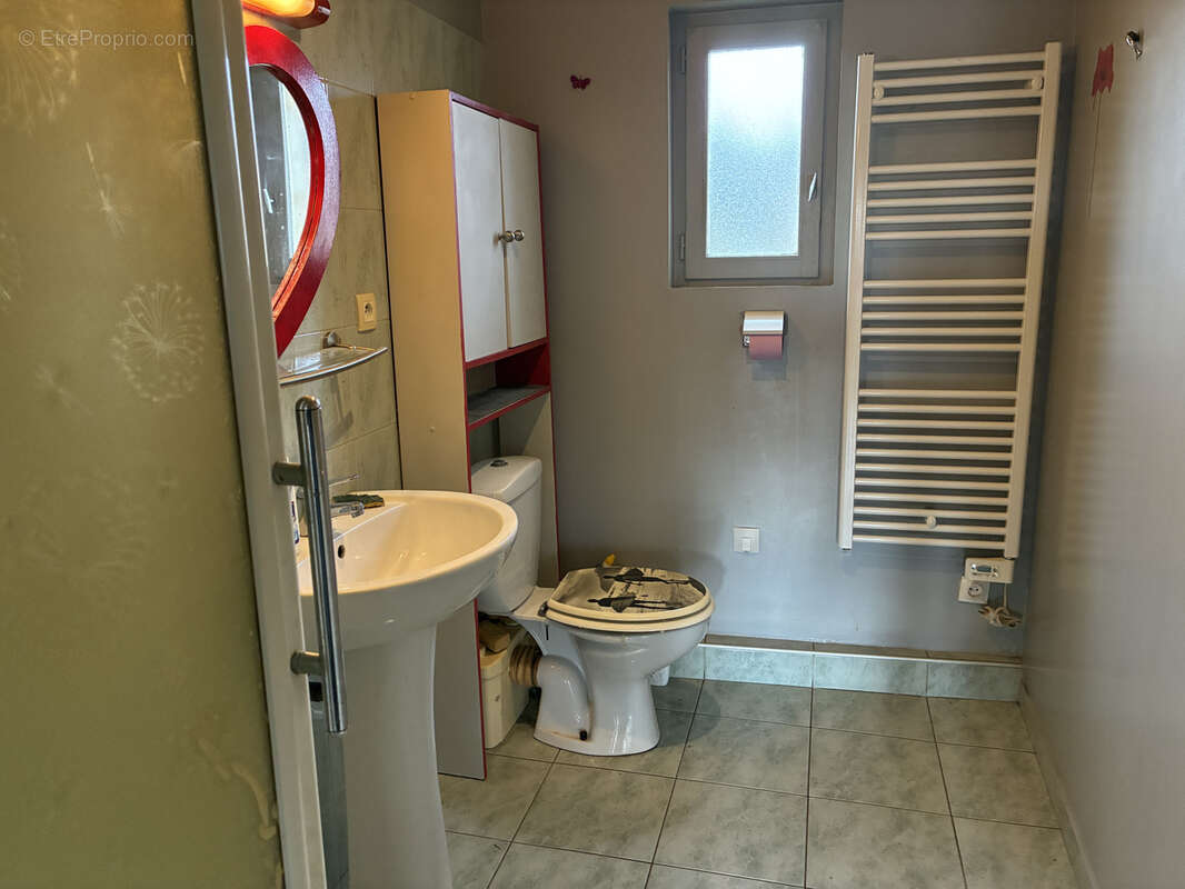 Maison à SAINT-MAGNE-DE-CASTILLON