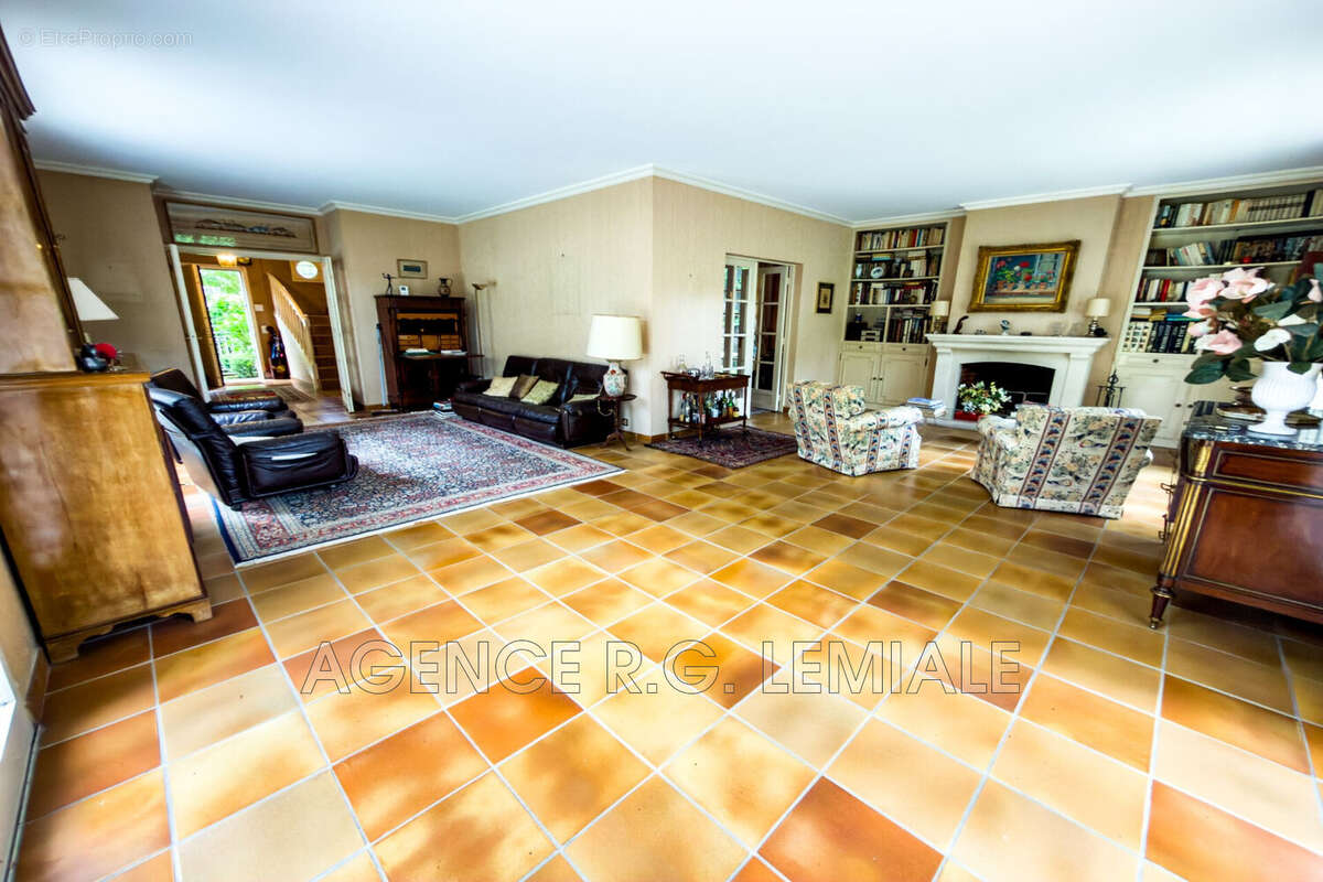Maison 247 m² à Maisons-Laffitte  - photo 5