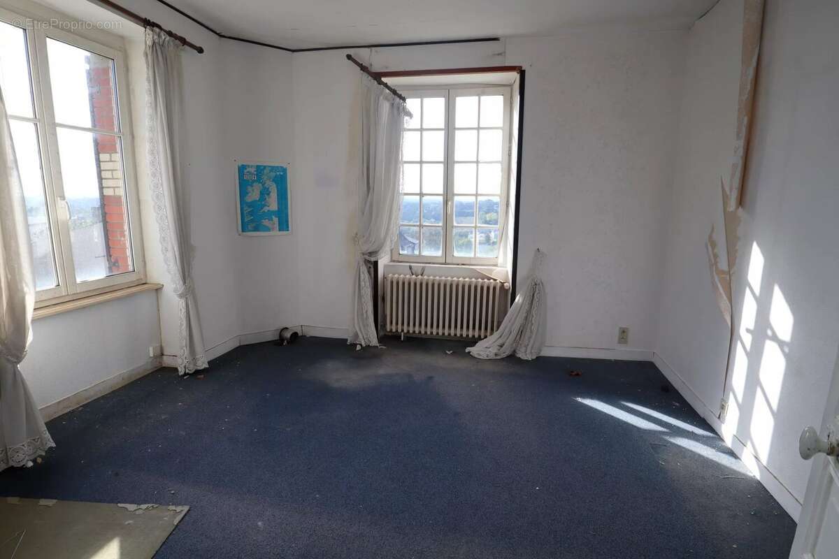 Maison à CARHAIX-PLOUGUER