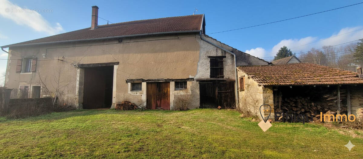 Maison à ORBIGNY-AU-VAL