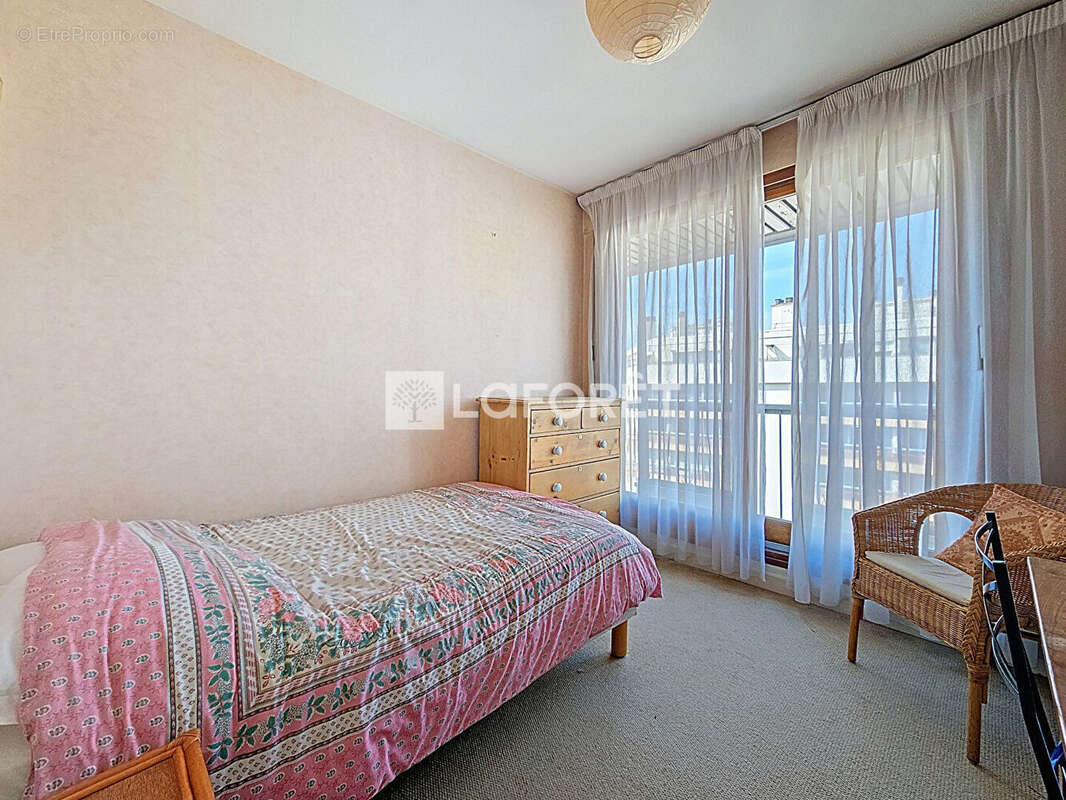 Appartement à BOURG-LA-REINE