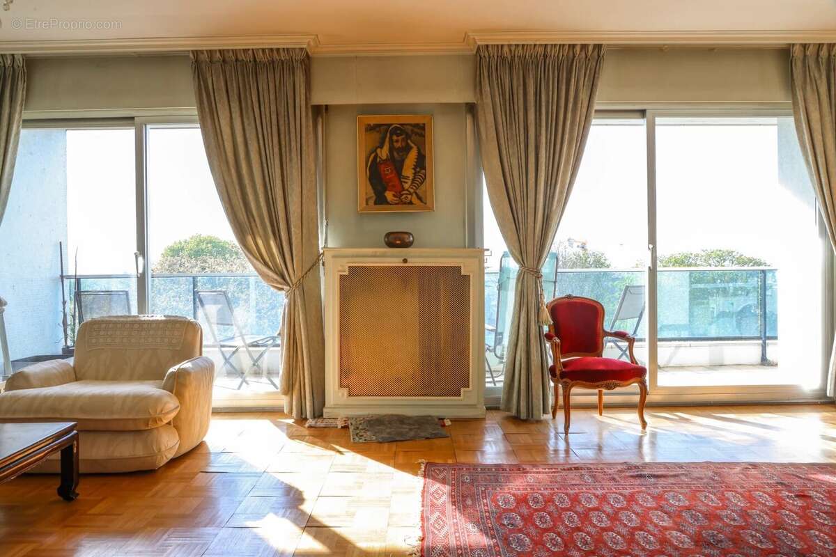 Appartement à PARIS-19E