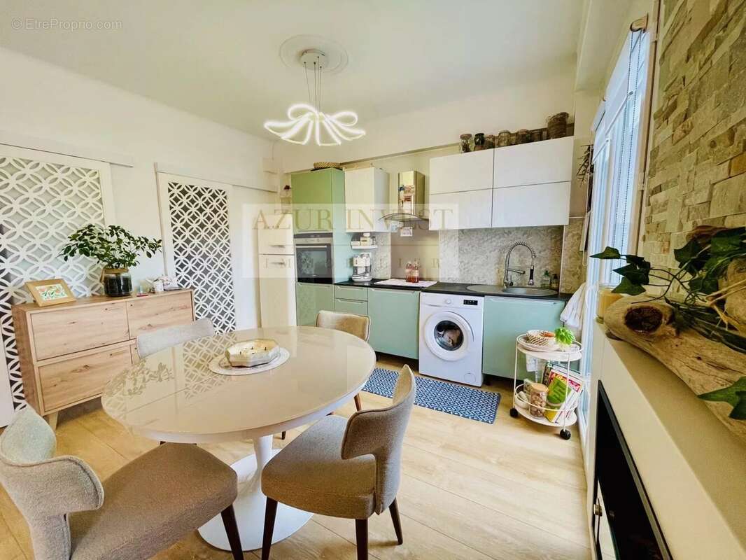 Appartement à ROQUEBRUNE-CAP-MARTIN