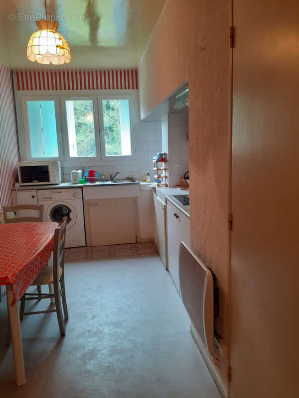 Appartement T3/4 rénové. - photo 4