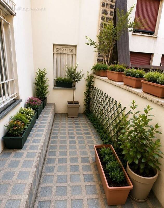 Appartement à PARIS-17E