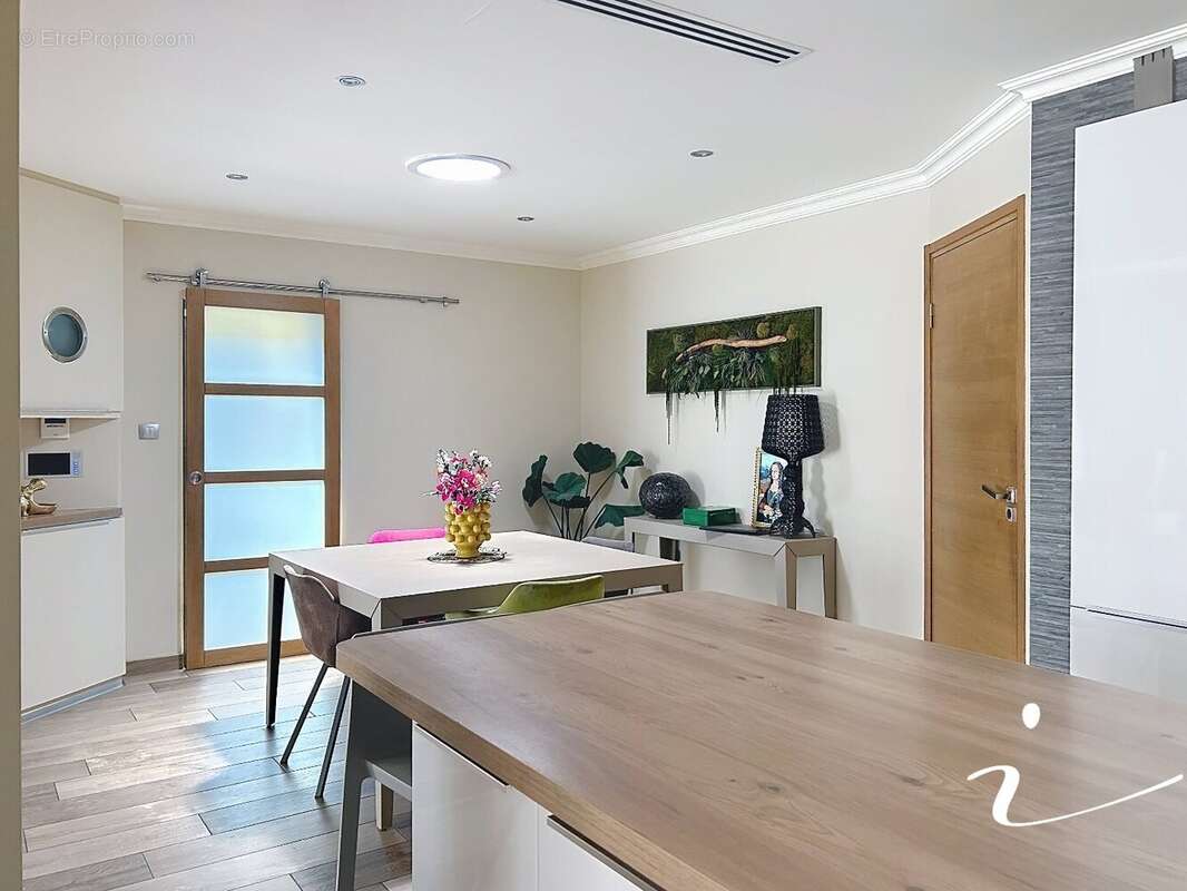 Maison à SAINT-JEAN-DE-VEDAS