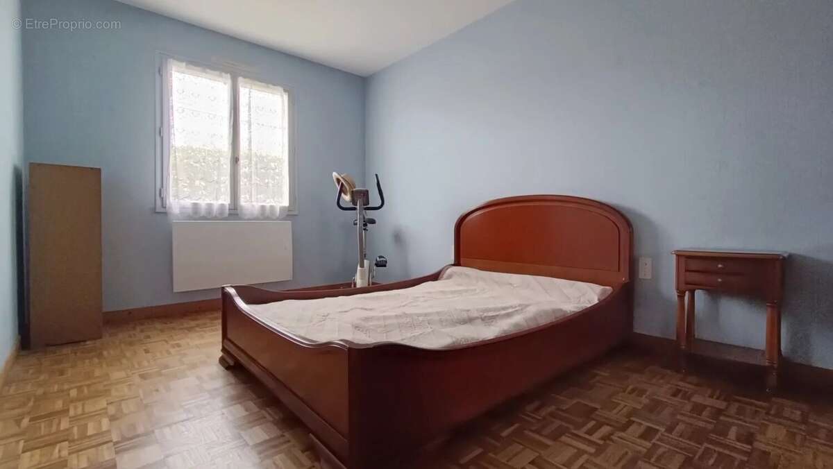 Maison à AYRON