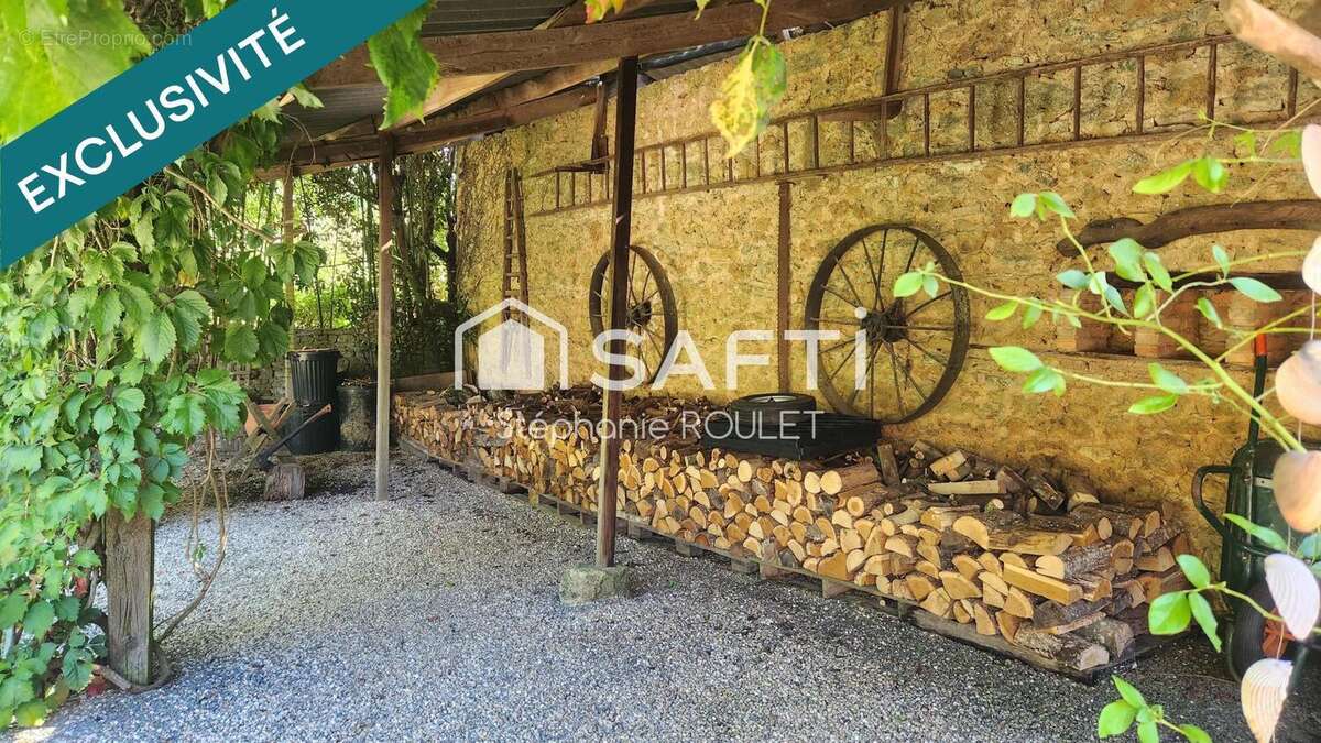 Photo 2 - Maison à BAZOGES-EN-PAREDS