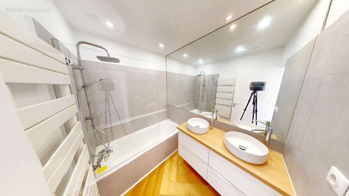 Appartement à VILLENEUVE-LOUBET