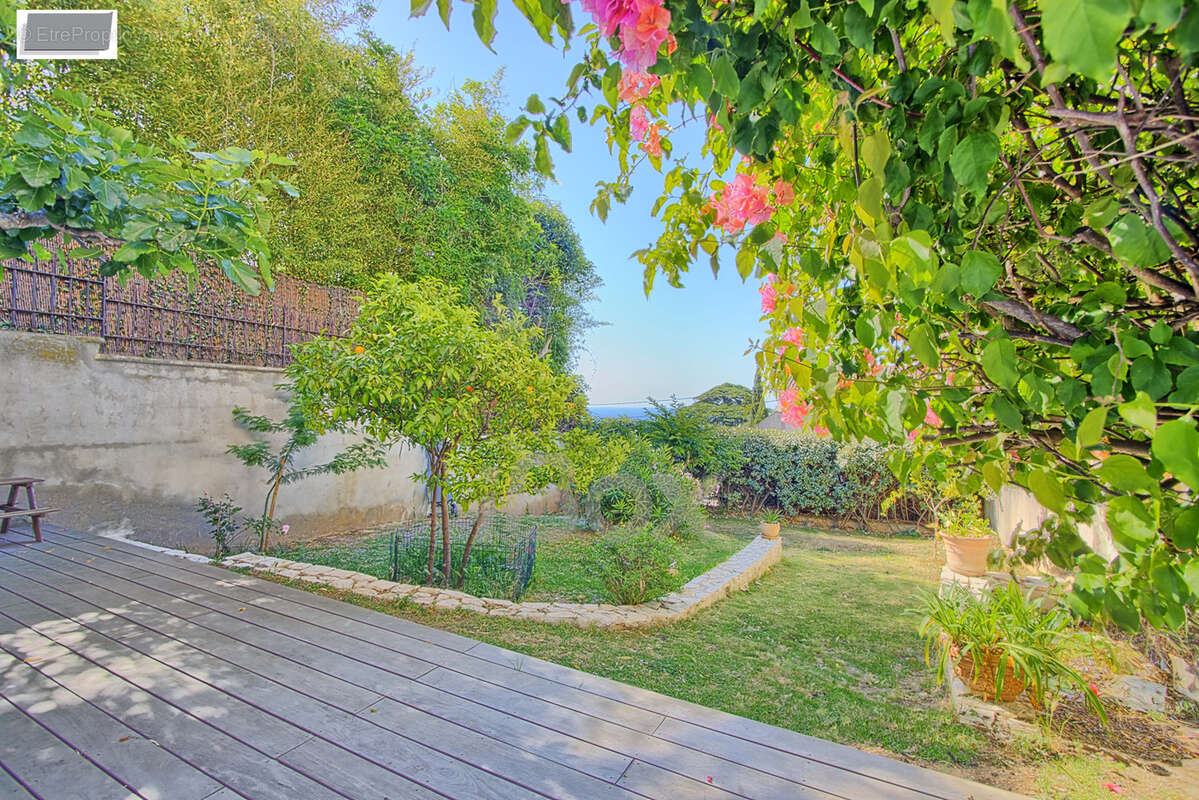TOULON EST  Petit Bois Magnifique appartement dans une maison de Maître - photo 8