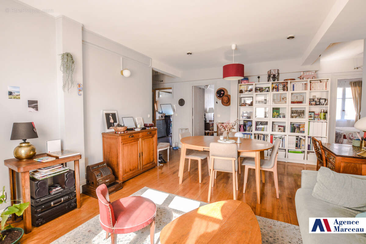 Appartement à COURBEVOIE