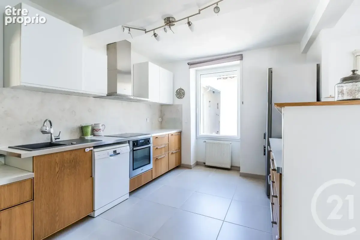Maison 6 pièces 170 m² à vendre à Beauregard (01480) - photo 3