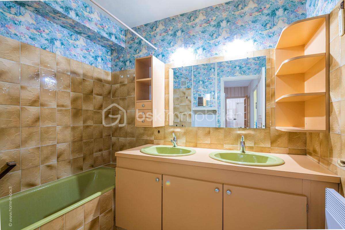 Appartement à AUBERVILLIERS