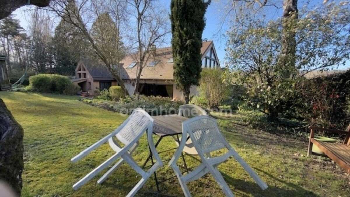Val Saint-Germain 91530. 45 KM DE PARIS – Propriété rare sur 9788 M², Belle maison 157 m² avec 5 chambres. DPE /D - photo 9