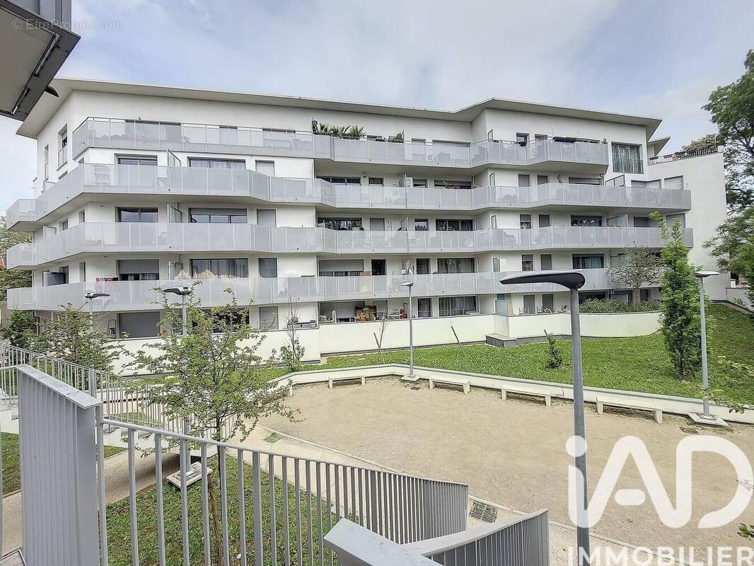 Photo 1 - Appartement à LA COURNEUVE