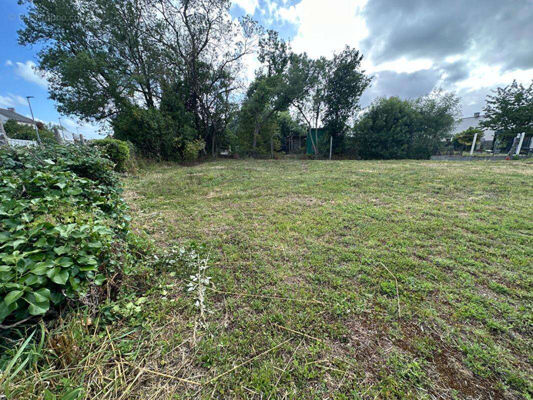 Terrain Sainte Luce Sur Loire 398 m2 - photo 2