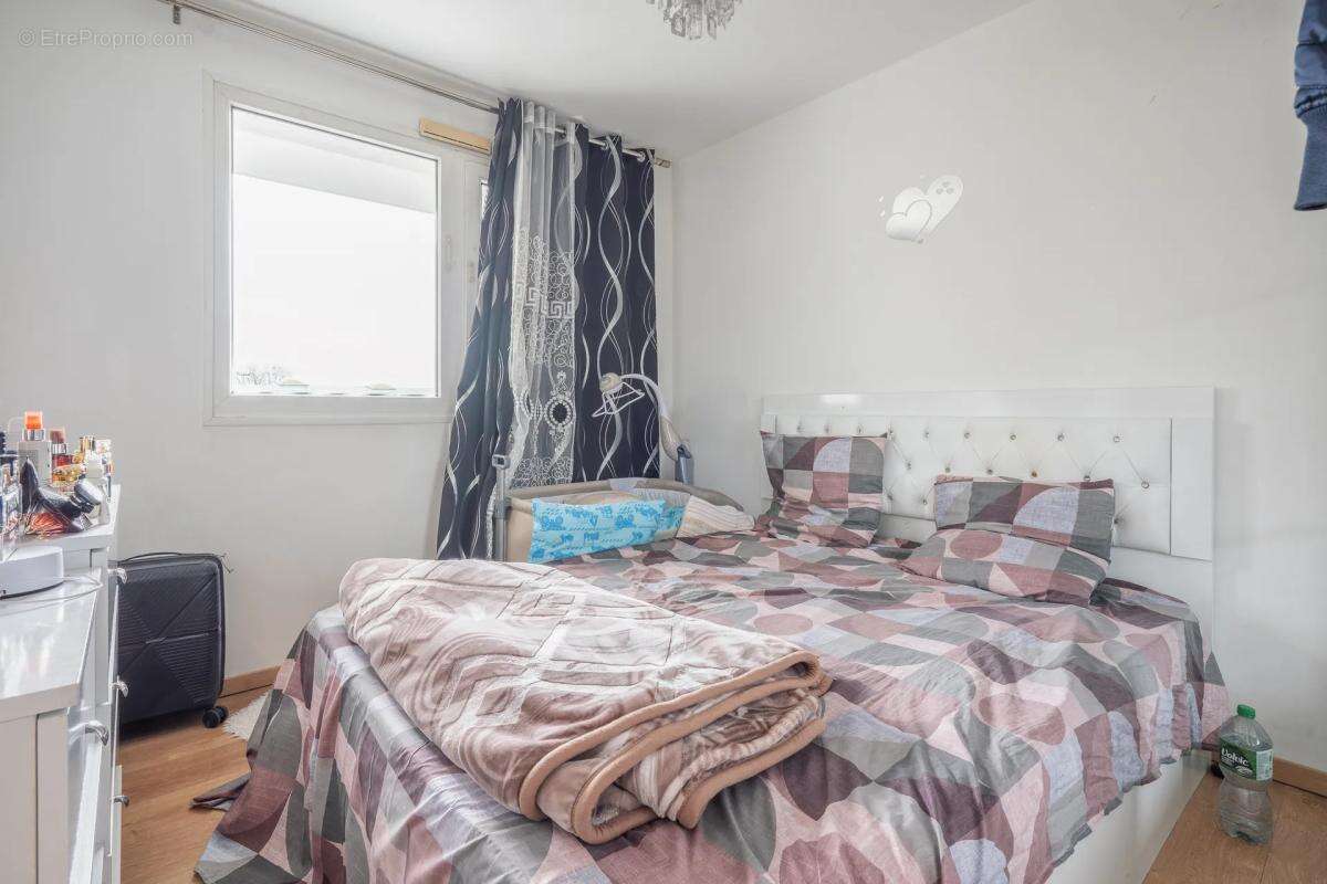 Appartement à DUGNY