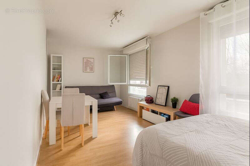 Appartement à CHARENTON-LE-PONT