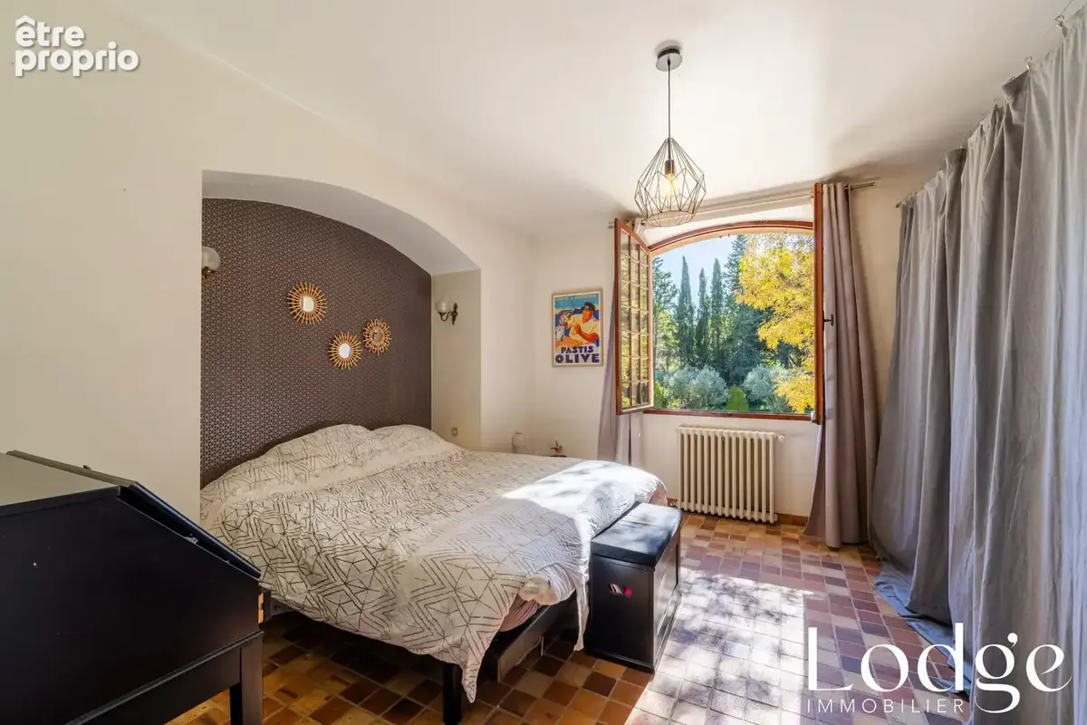 Maison 250 m² à Aix-En-Provence  - photo 7