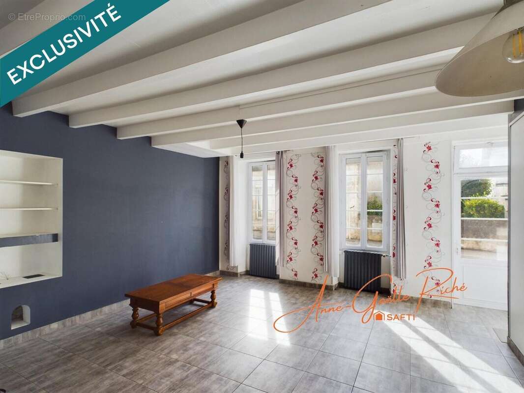 Maison 246 m² à Saint-Hilaire-De-Villefranche  - photo 3
