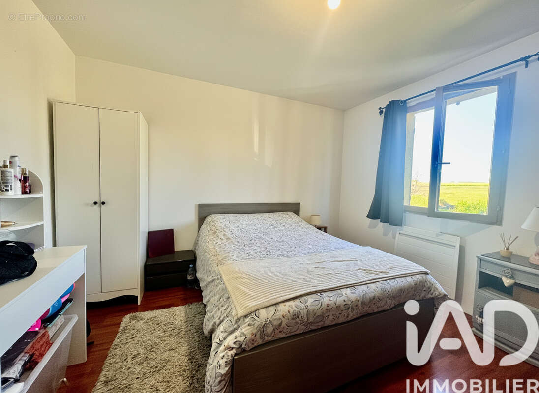 Maison 74 m² à Villeneuve-Sur-Yonne  - photo 9