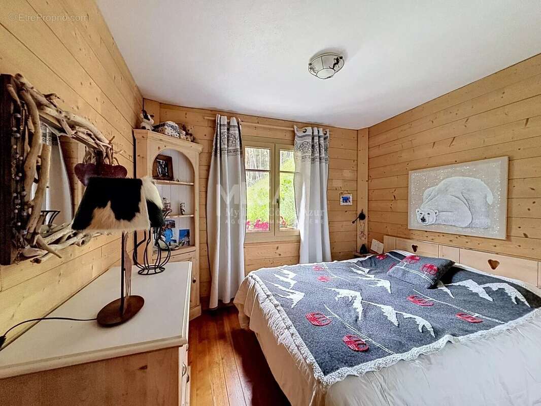 Appartement à SAINT-ETIENNE-DE-TINEE