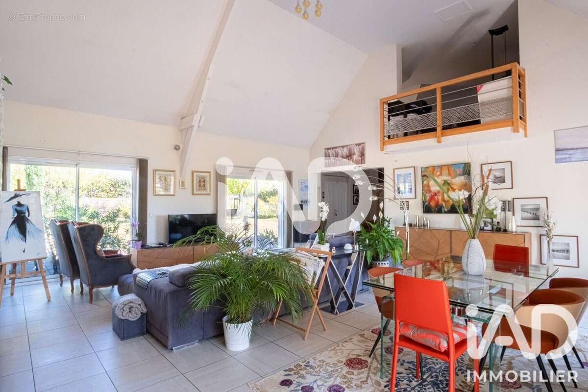 Maison 203 m² à Grez-Sur-Loing  - photo 3