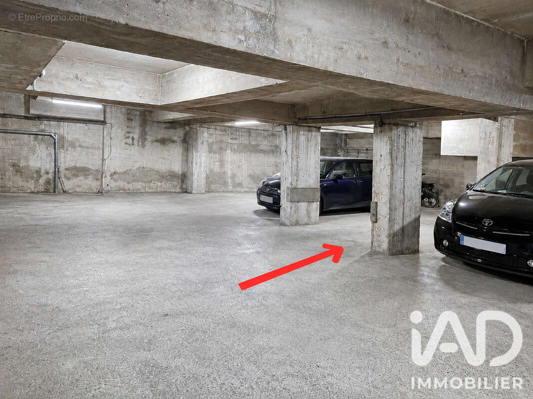 Parking 11 m² à Paris-6e  - photo 2