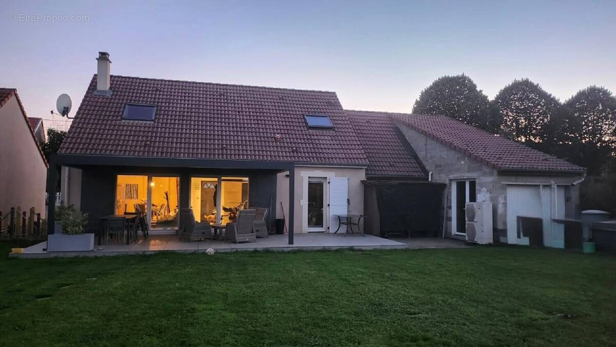 Maison à CHAMPENOUX