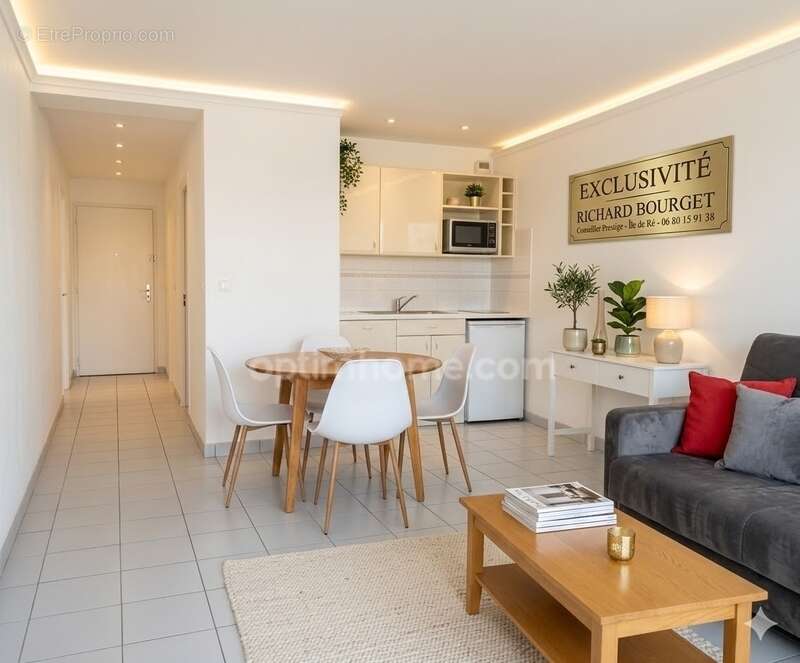 Appartement  avec extérieur clos de murs  au port de st martin de ré - photo 2