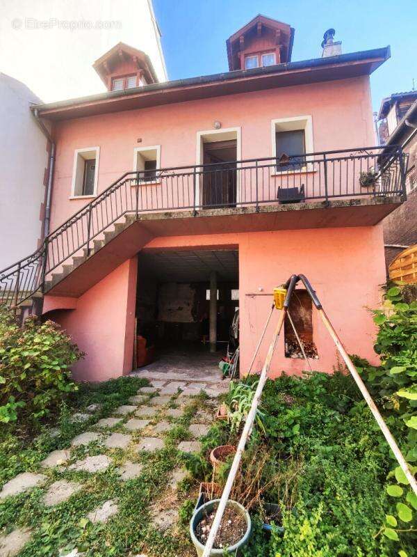 Maison de ville à Grenoble avec jardin, garage et dépendance de 80 m² - photo 2
