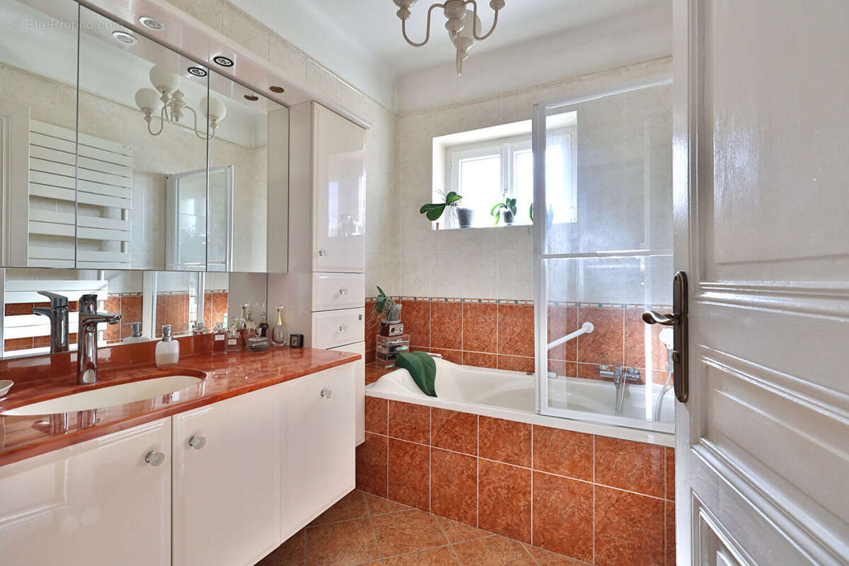 Maison à SAINT-DIDIER-AU-MONT-D'OR