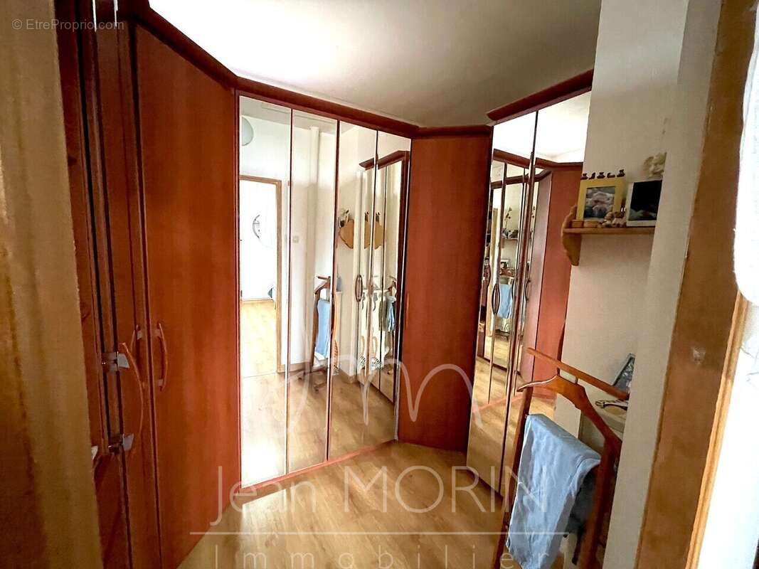 Maison à MONTELIMAR