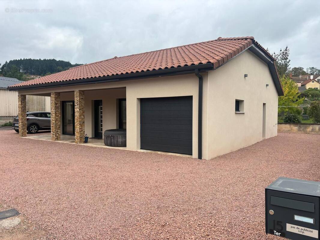Photo 1 - Maison à CHAUFFAILLES