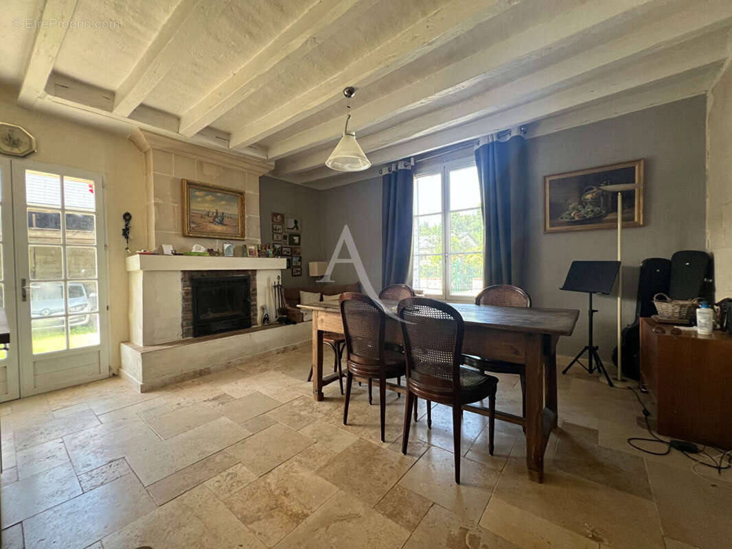 Maison à MONTRICHARD