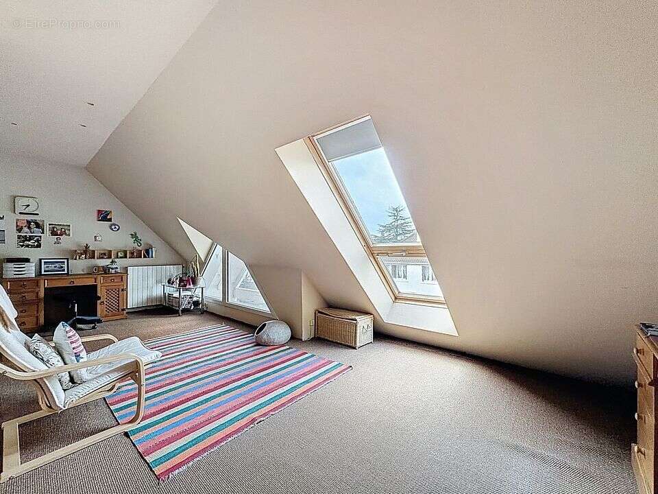 Appartement à VOISINS-LE-BRETONNEUX