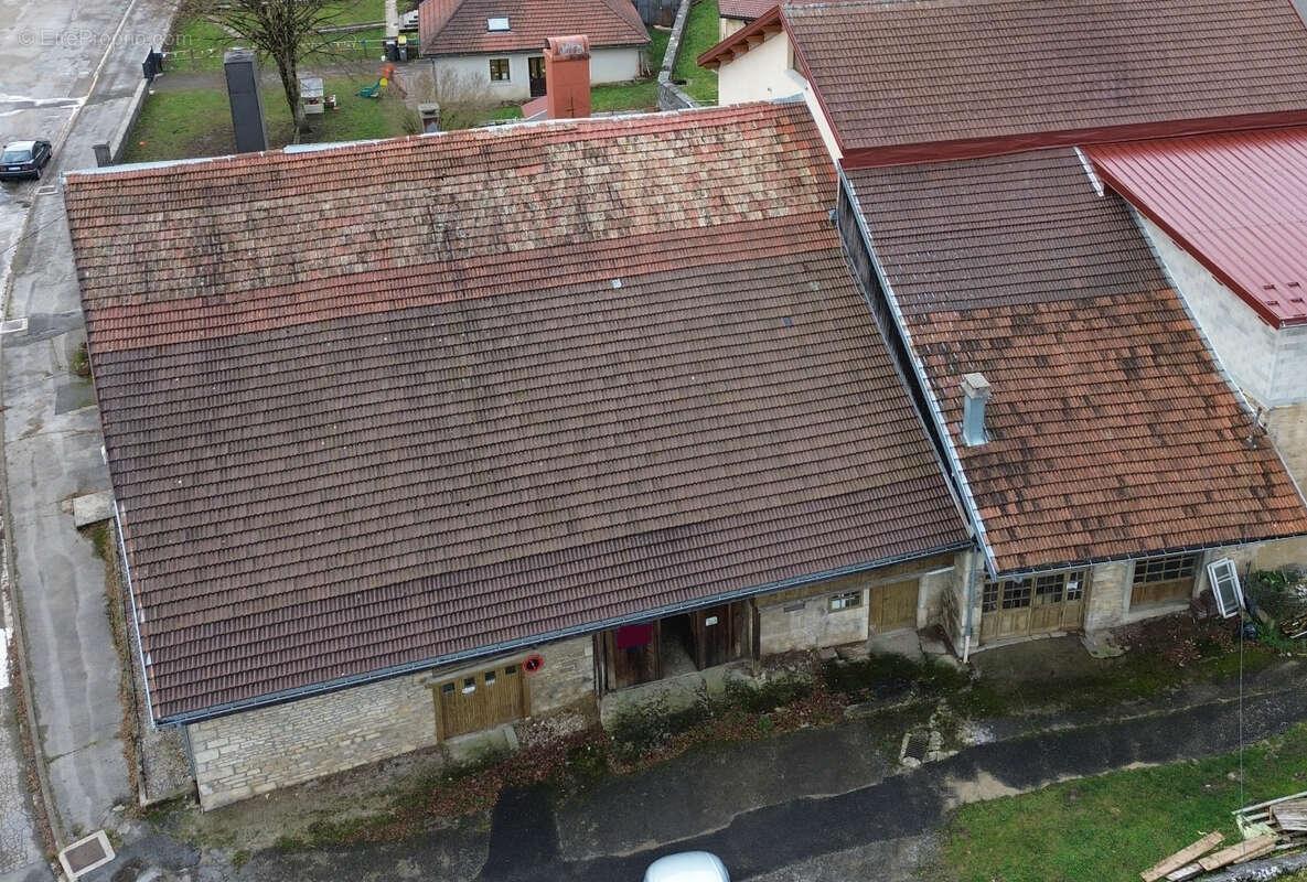 Maison à CHAPELLE-D&#039;HUIN