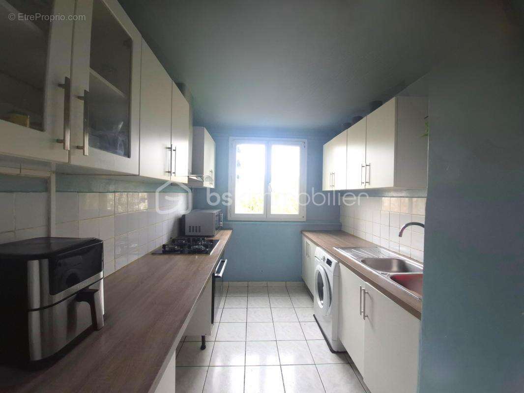 Appartement à SAINTE-GENEVIEVE-DES-BOIS