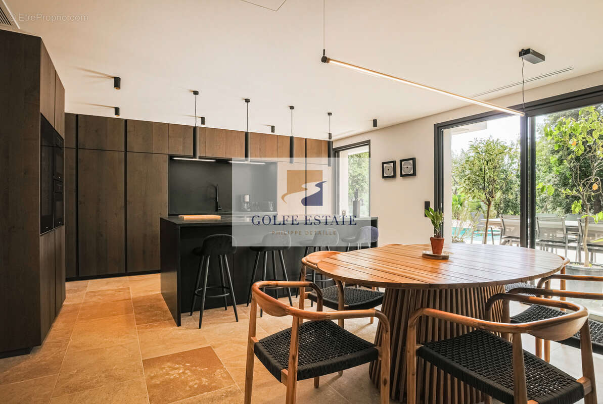 Maison à LA CROIX-VALMER